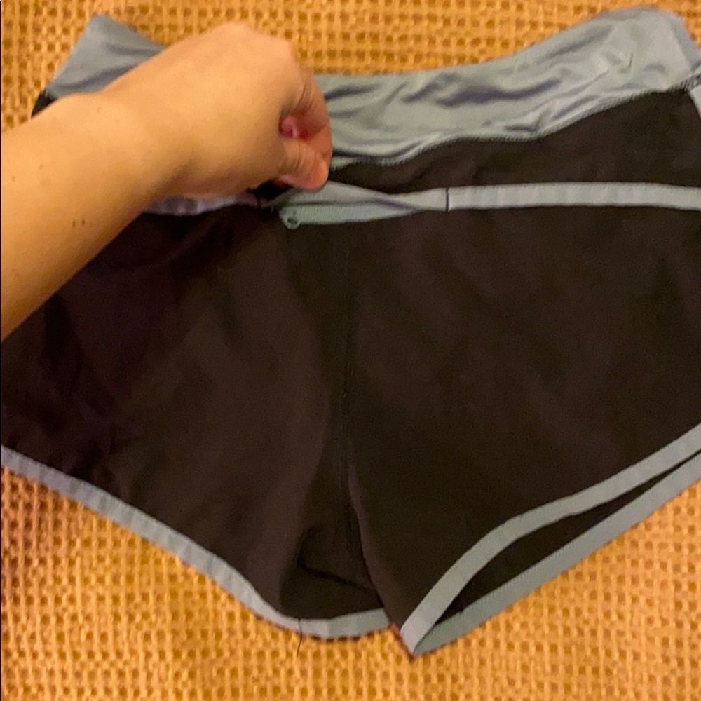 Workout shorts - Picture 2 of 2
